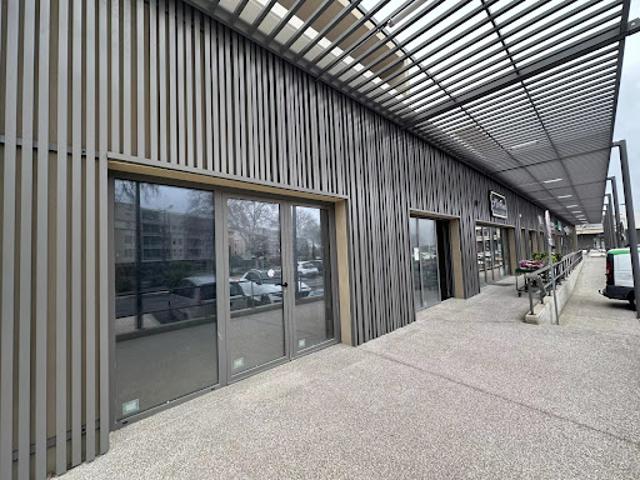 Location Fond de commerce 1 pièce 142 m2 Saint Estève