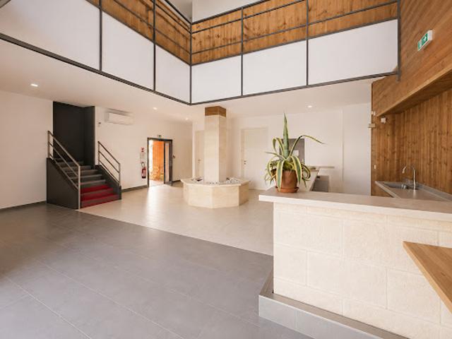 Location Fond de commerce 1 pièce 14.02 m2 Cavignac