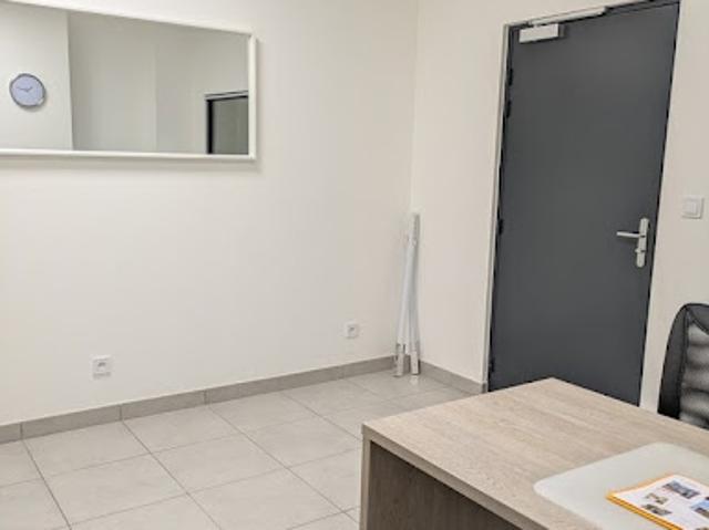 Location Fond de commerce 1 pièce 15 m2 Bourgoin Jallieu