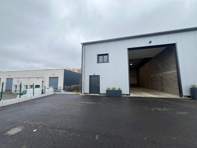 Location Fond de commerce 1 pièce 200 m2 Plesnois
