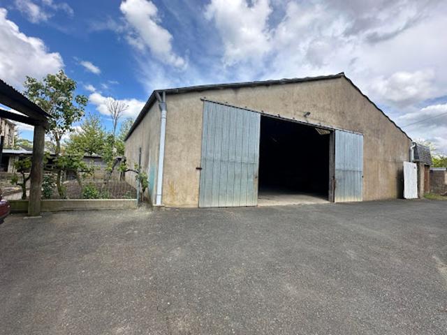 Location Fond de commerce 1 pièce 200 m2 Saint Lambert du Lattay