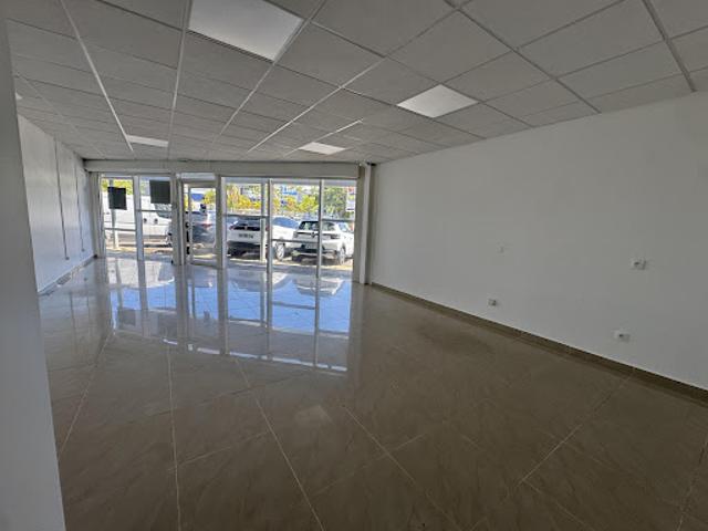Location Fond de commerce 1 pièce 38 m2 Baie mahault