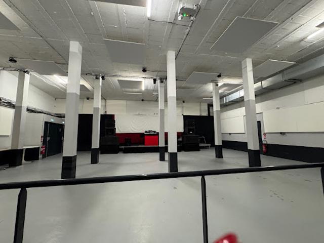Location Autre 0 pièces 248 m2 Paris 19ème