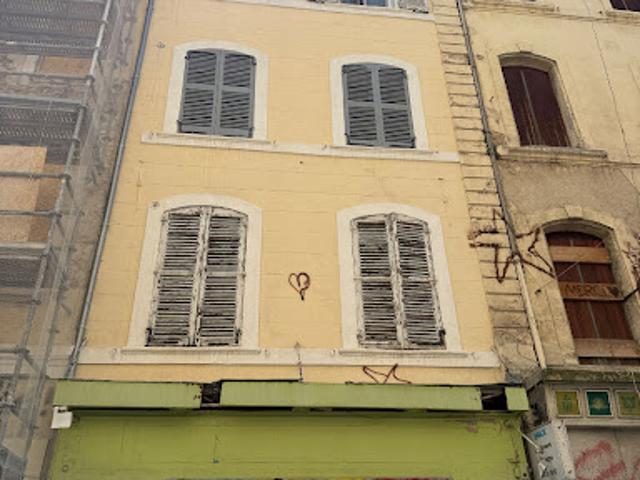 Location Fond de commerce 24 m2 Marseille 1er