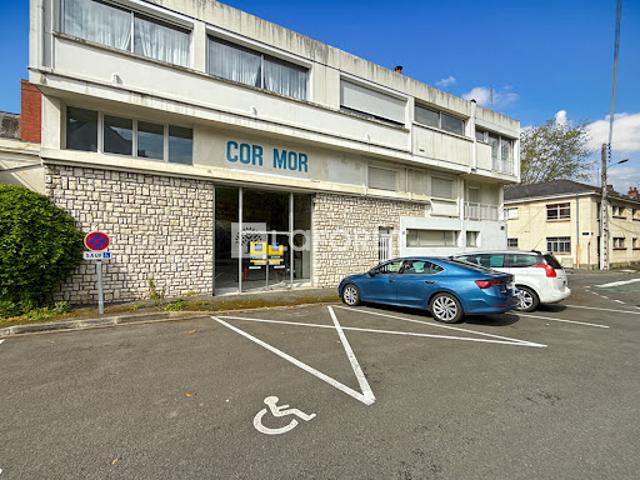 Location Fond de commerce 0 pièces 267.95 m2 Saumur