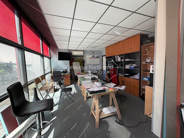 Location Fond de commerce 283 m2 Bernis