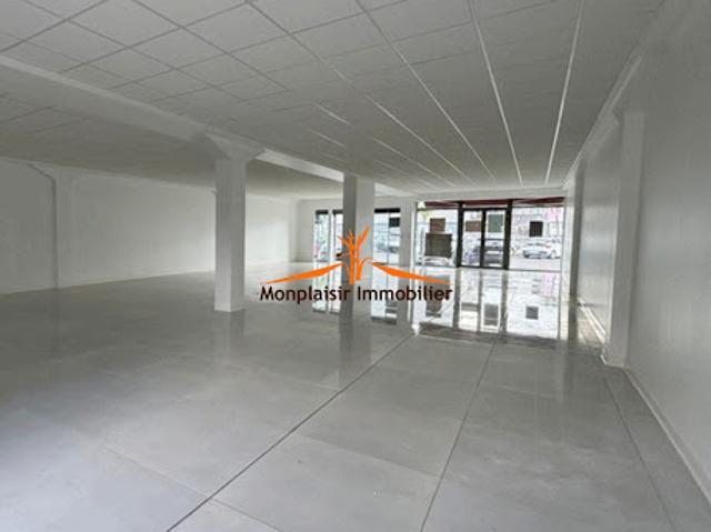 Location Autre 0 pièces 200 m2 Baie mahault