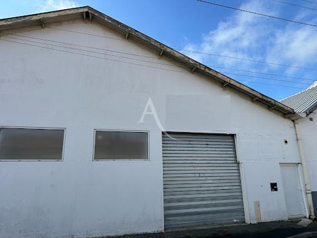 Location Fond de commerce 207.78 m2 Rochefort
