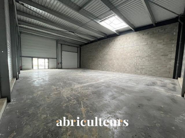 Location Fond de commerce 210 m2 Mainvilliers