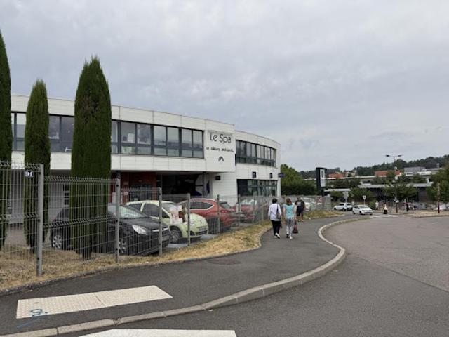 Location Fond de commerce 210 m2 Saint Priest en Jarez