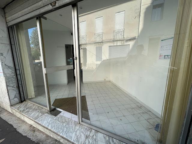 Location Fond de commerce 21 pièces 38 m2 Marseille 12ème