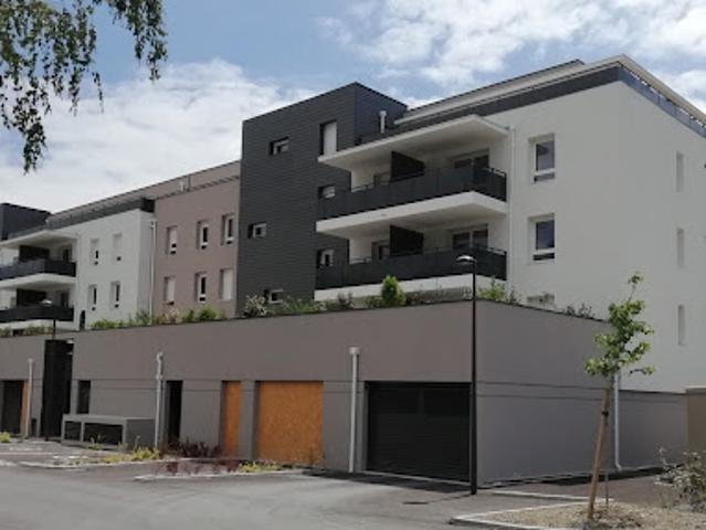 Location Autre 0 pièces 230 m2 Meylan