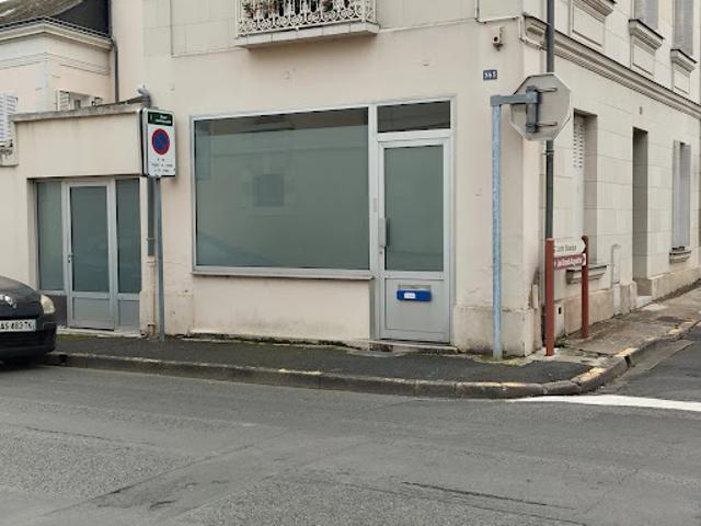 Location Fond de commerce 2 pièces 26 m2 Montreuil Bellay