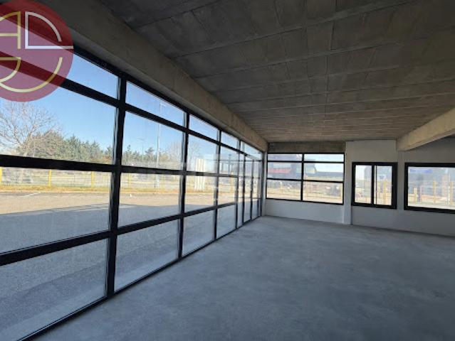 Location Autre 2 pièces 220 m2 Saint Lys