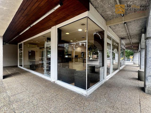 Location Fond de commerce 2 pièces 52 m2 Lannemezan