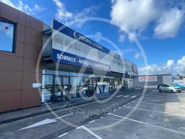 Location Fond de commerce 340 m2 Baie mahault