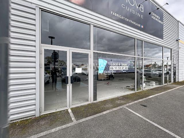 Location Autre 0 pièces 357 m2 Idron