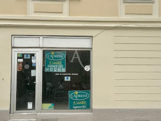 Location Fond de commerce 35.08 m2 Nice