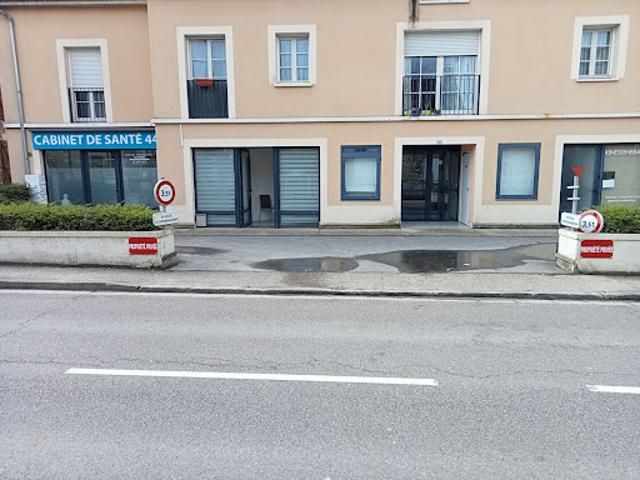 Location Fond de commerce 38 m2 Beynes