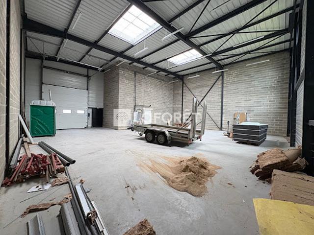Location Fond de commerce 300 m2 Oissel