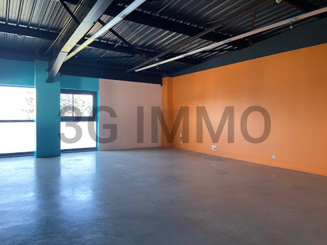 Location Fond de commerce 306 m2 Vedène