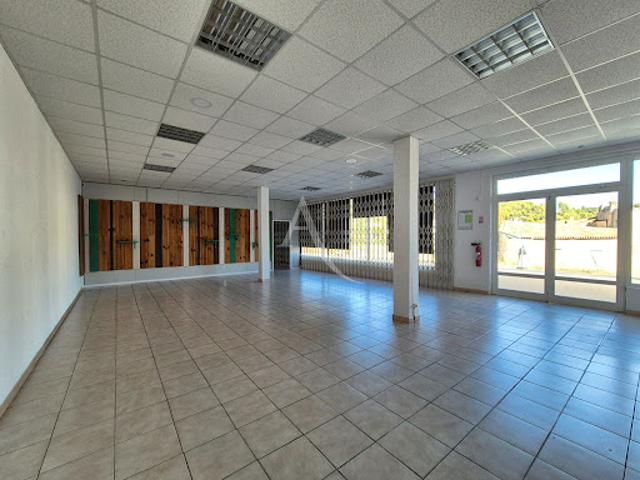 Location Fond de commerce 3 pièces 133.9 m2 Saint Hilaire