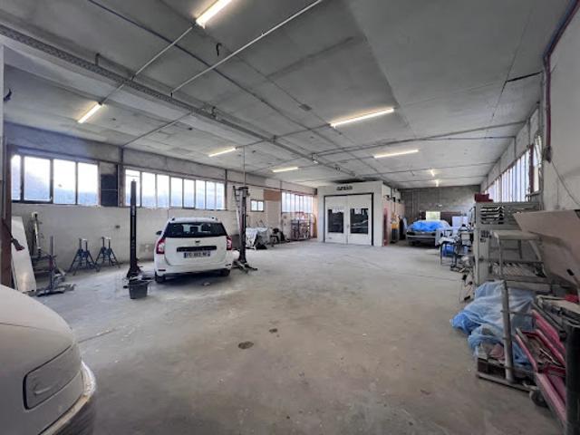 Location Fond de commerce 3 pièces 261 m2 Nevers