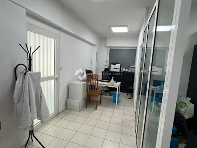 Location Fond de commerce 3 pièces 60 m2 Saint Pierre