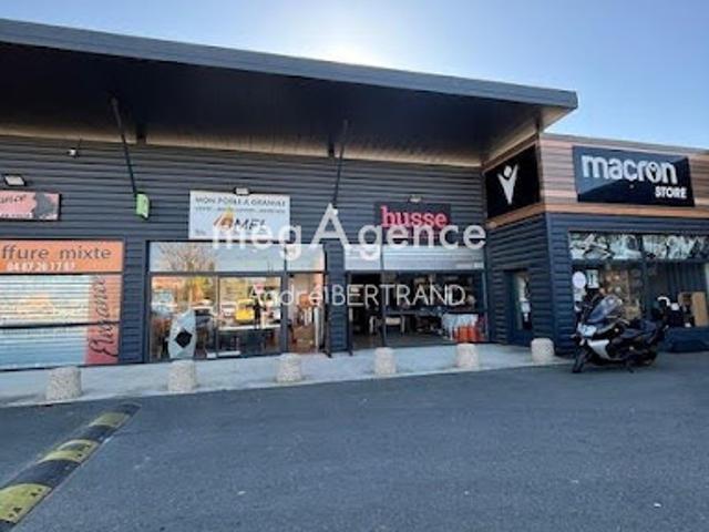Location Fond de commerce 3 pièces 75 m2 Maraussan