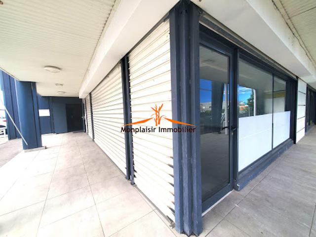 Location Fond de commerce 3 pièces 92 m2 Baie mahault