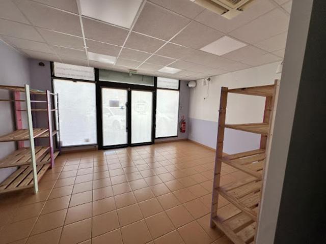 Location Fond de commerce 47 m2 Saint Etienne de Tulmont
