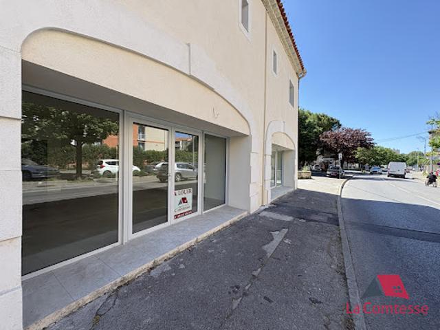 Location Fond de commerce 43.5 m2 Aubagne