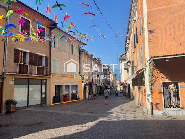 Location Fond de commerce 4 pièces 150 m2 Embrun