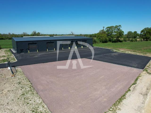 Location Fond de commerce 4 pièces 500 m2 Val d'Arry