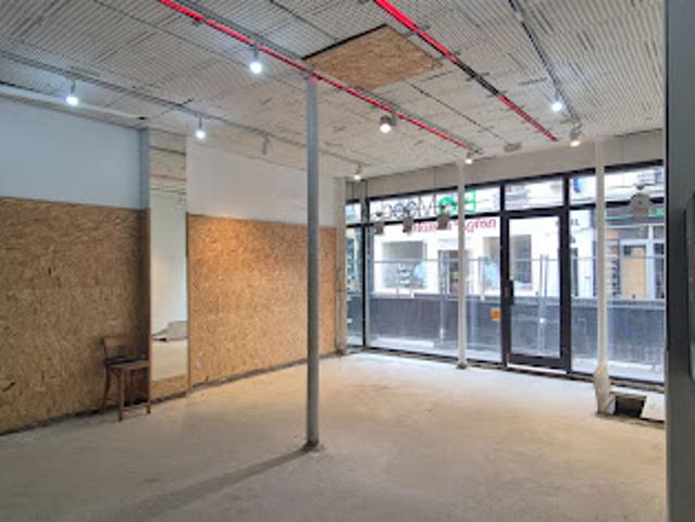 Location Fond de commerce 56.3 m2 Paris 11ème