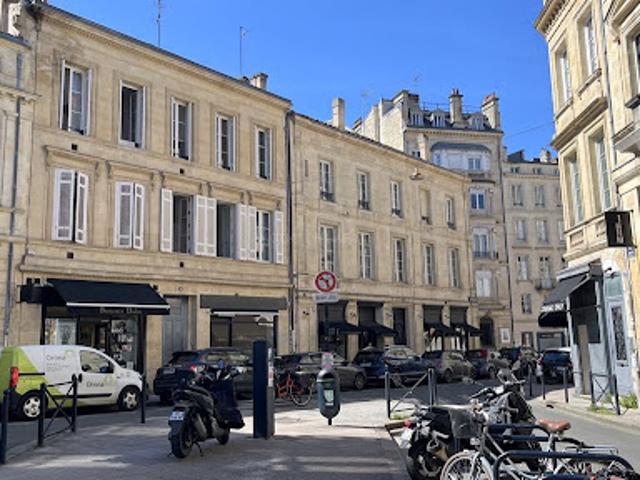 Location Fond de commerce 56.4 m2 Bordeaux