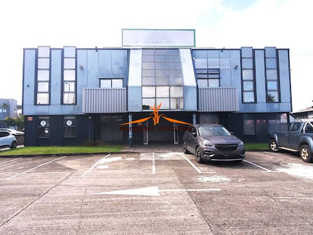 Location Fond de commerce 5 pièces 200 m2 Baie mahault