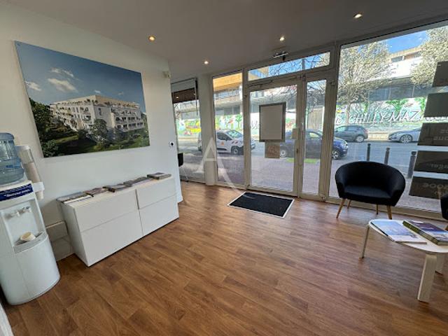 Location Fond de commerce 5 pièces 52.07 m2 Chilly Mazarin