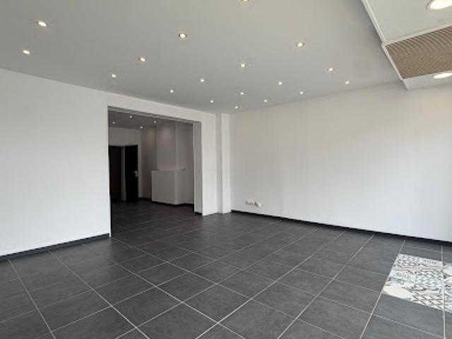Location Fond de commerce 66 m2 Raismes