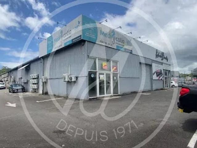 Location Fond de commerce 600 m2 Baie mahault