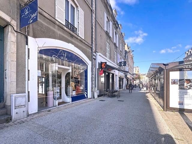 Location Fond de commerce 61 m2 Le Mans