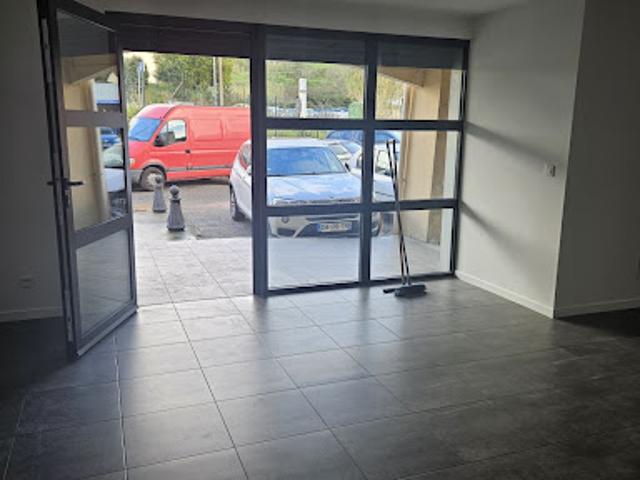 Location Fond de commerce 77 m2 Ajaccio