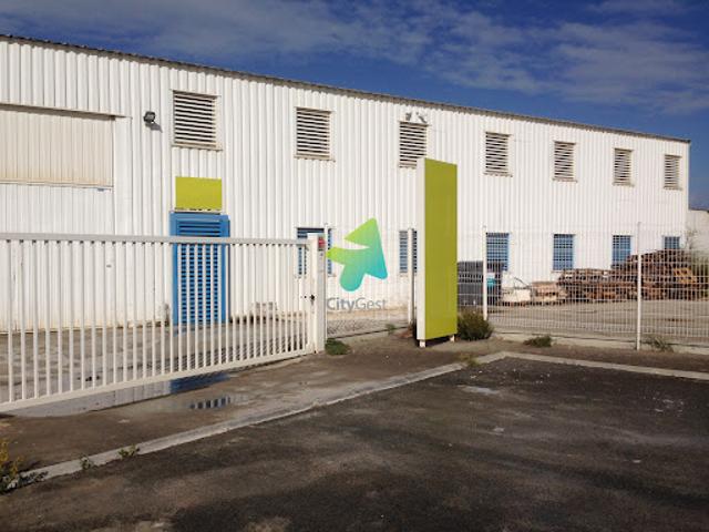 Location Fond de commerce 700 m2 Bages
