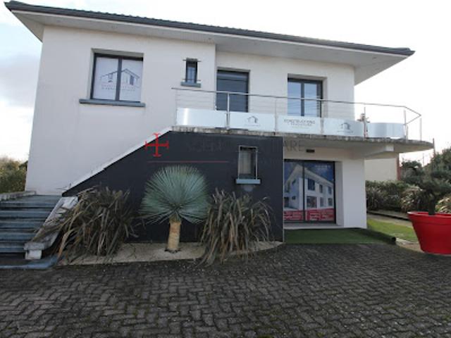 Location Fond de commerce 94.96 m2 Lescure d'Albigeois