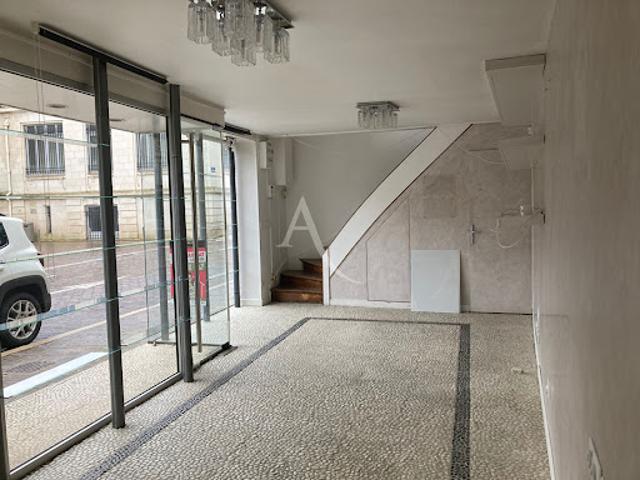 Location Fond de commerce 96.4 m2 Fontenay le Comte