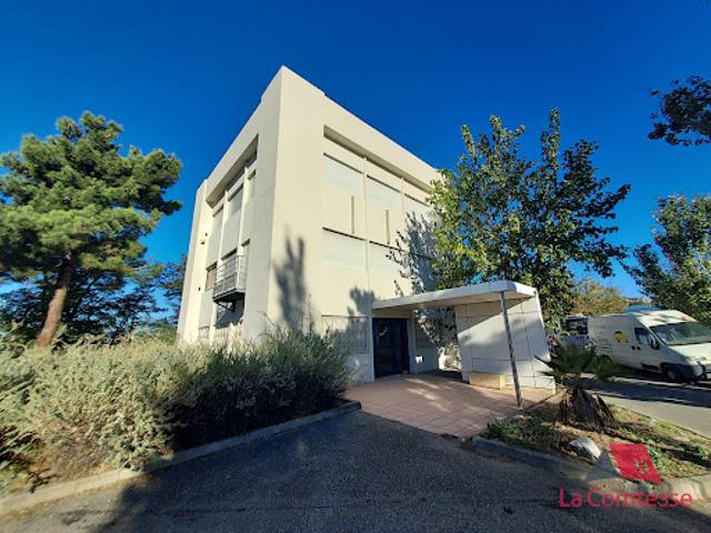 Location Fond de commerce 900 m2 Marseille 16ème