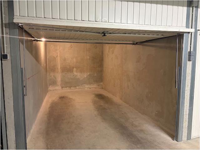 Location Garage 14 m2 Uzès