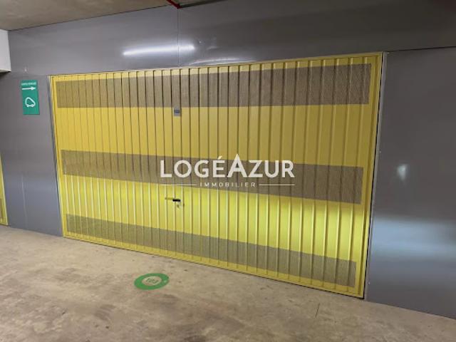 Location Garage 25 m2 Antibes