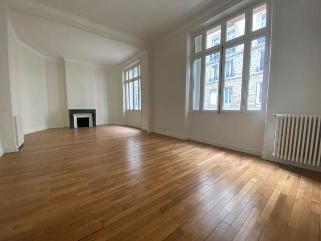 LOCATION GRAND 2/3 PIECES PARIS 16