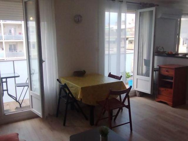 Location Grand et Beau Studio aux Catalans